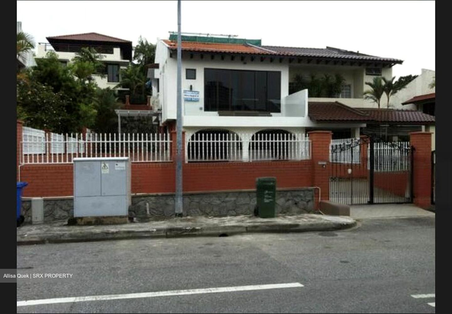 Sennett Avenue (D16), Semi-Detached #462543581